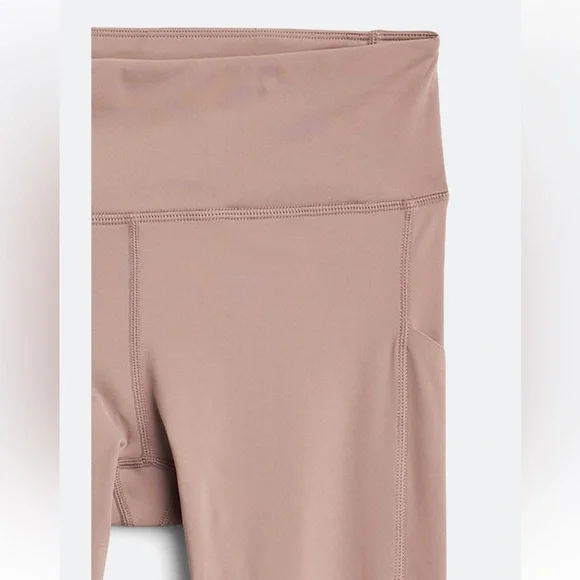 Vuori Women's Leggings in Mauve - Picture 3 of 7